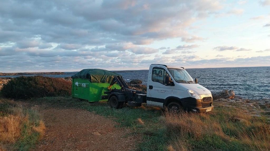 Skip Hire & Green Waste Management in Menorca